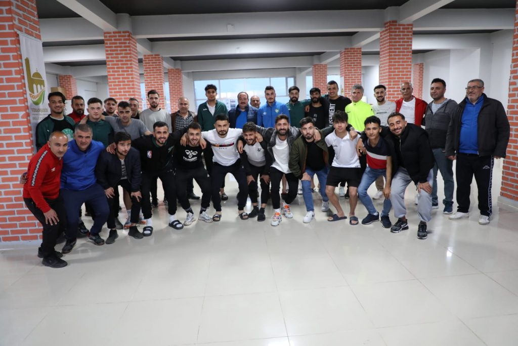 BAŞKAN EKİNCİ VİRANŞEHİR BELEDİYESPOR’A BAŞARILAR DİLEDİ