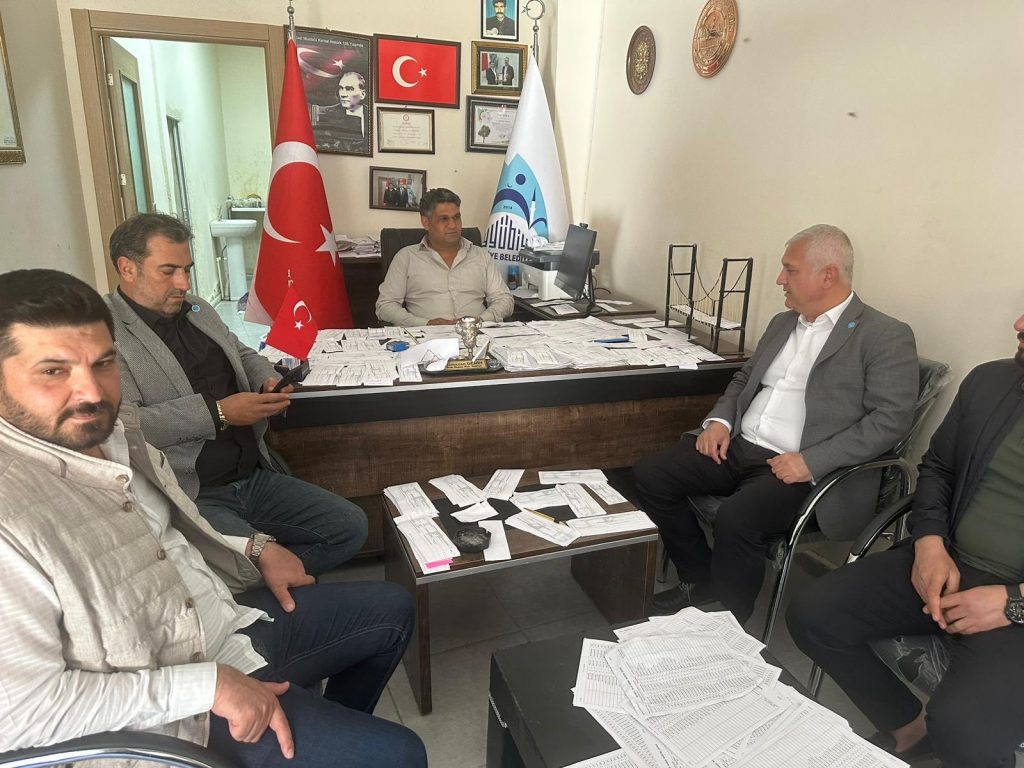 Vekil Adayı Cem Karakeçili ve ilçe Başkanı Vatandaşlarla Bir Araya Geldi