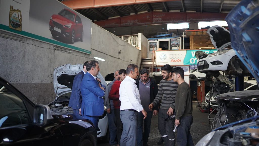 ADAY YETİM ESNAFA BİR DOKUNDU BİN AH İŞİTTİ