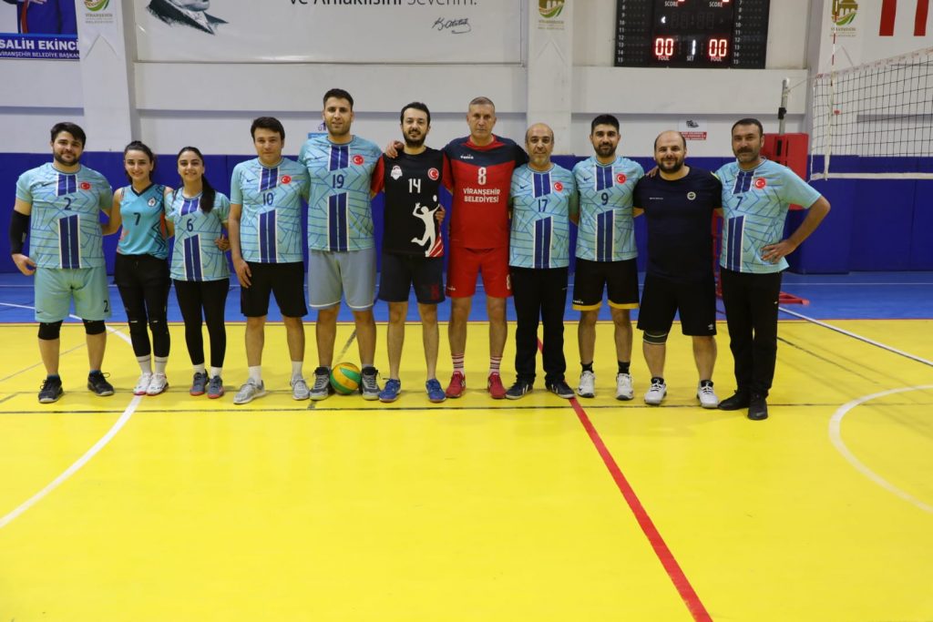VİRANŞEHİR’DE KURUMLAR ARASI VOLEYBOL TURNUVASI SONA ERDİ
