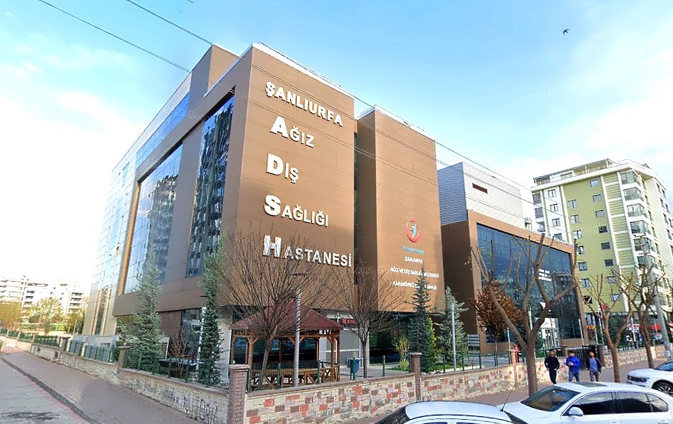 Müdür Solmaz Diş Hastanesini ziyaret etti