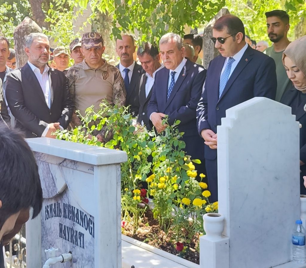 15 Temmuz Şehidi Direkli Kabri Başında Anıldı