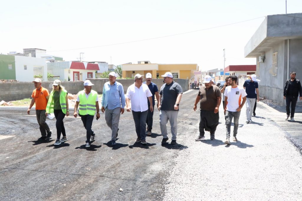 BAŞKAN EKİNCİ ASFALT ÇALIŞMALARINI İNCELEDİ