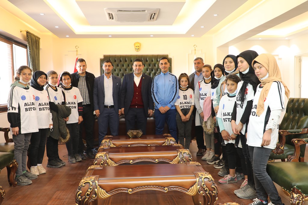 BAŞKAN ÖZYAVUZ’UN EĞİTİM-ÖĞRETİM YILI MESAJI