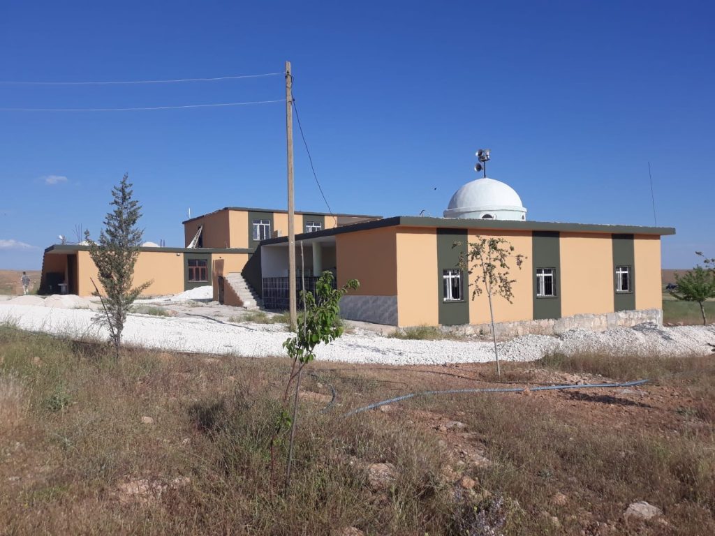 HARRAN BELEDİYESİ CAMİ VE TAZİYE EVİ İHTİYAÇLARINI KARŞILAMAYA DEVAM EDİYOR