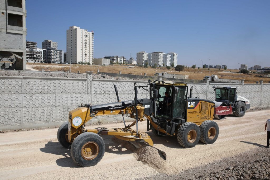 KARAKÖPRÜ’DE KONFORLU ULAŞIM İÇİN YENİ YOLLAR AÇILIYOR