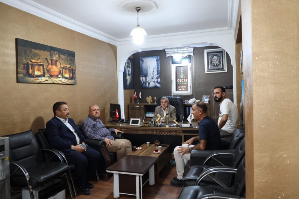 PASAJ ESNAFINDAN BAŞKAN BEYAZGÜL’E TAM DESTEK