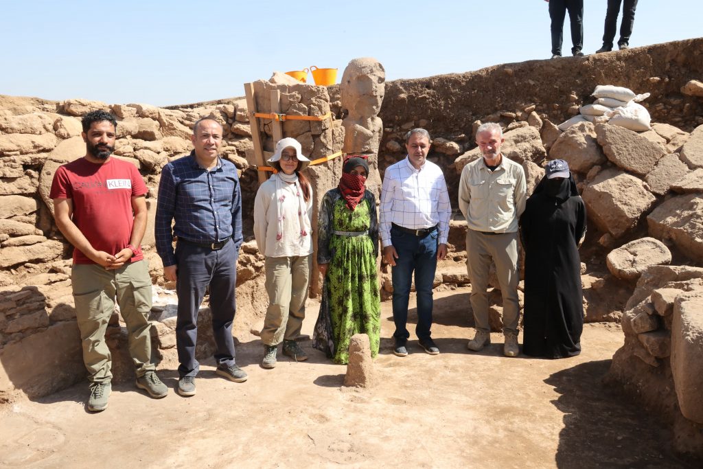 VALİ ŞILDAK ARKEOLOJİK KAZI ALANLARINI İNCELEDİ