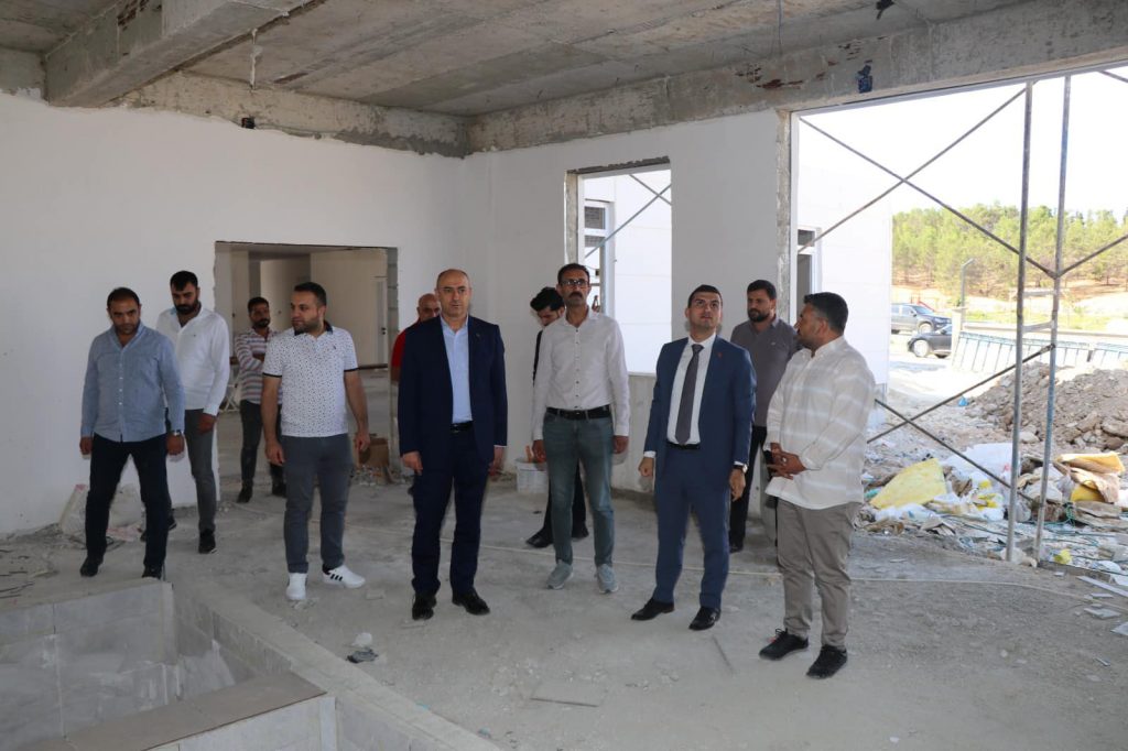 Kaymakam Yesilyurt’tan Belediye Projelerine Takdir