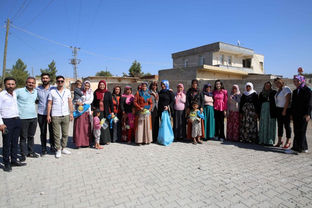 KARAKÖPRÜ KIRSALINDA SAĞLIK VE GERİ DÖNÜŞÜM EĞİTİMLERİ VERİLİYOR