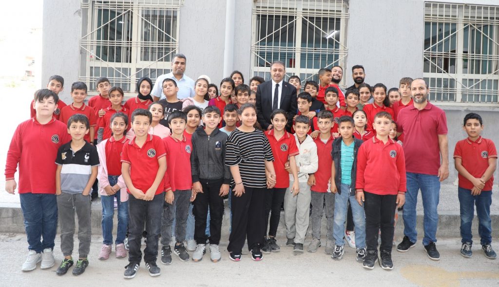 VALİ ŞILDAK EYYÜBİYE’DE OKUL ZİYARETİ GERÇEKLEŞTİRDİ