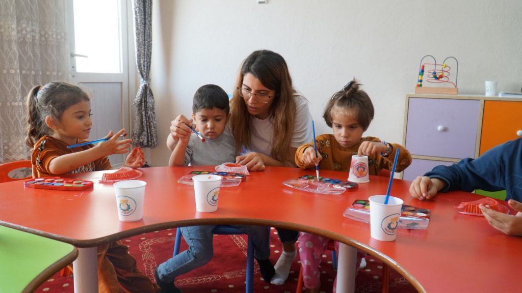 SÜLEYMANİYE MİLLETEVİNDEKİ KURSLARA KADINLARDAN YOĞUN İLGİ