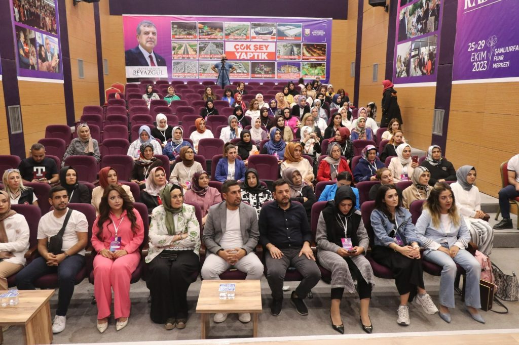 BÜYÜKŞEHİR’DEN GİRİŞİMCİ KADINLARA YÖNELİK PANEL