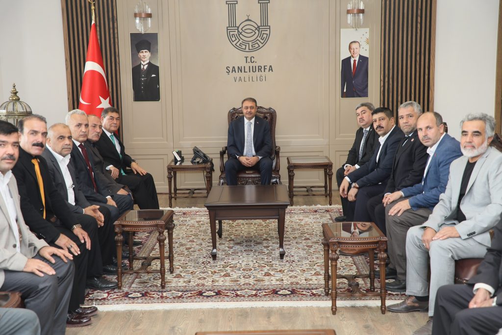 VALİ ŞILDAK MUHTARLARI AĞIRLADI