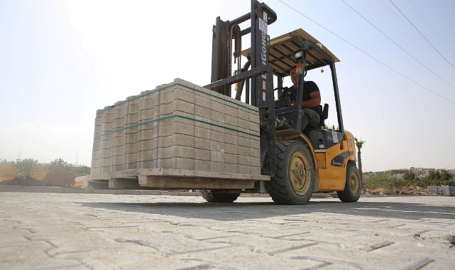 Karaköprü’de Üstyapı Çalışmalarıyla Yollar Yenileniyor
