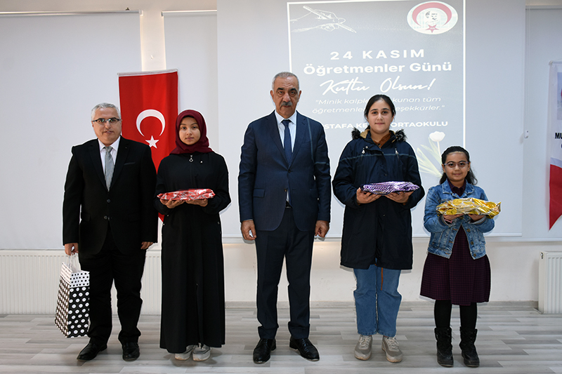 Hilvan’da Öğretmenler Günü Kutlandı