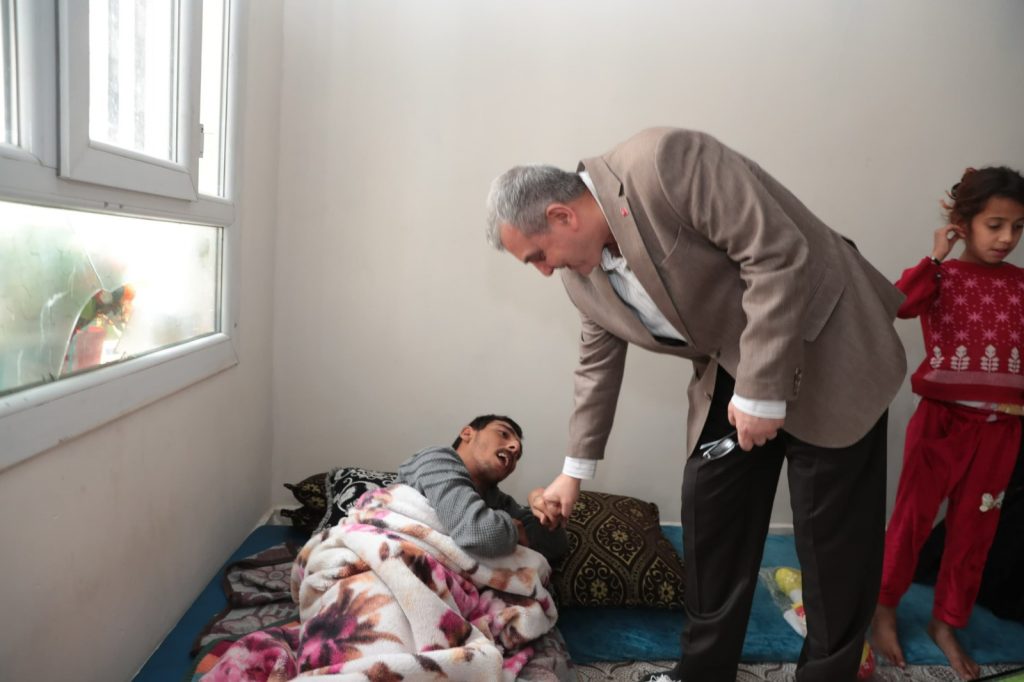 BAŞKAN BEYAZGÜL  EV ZİYARETLERİNİ SÜRDÜRÜYOR