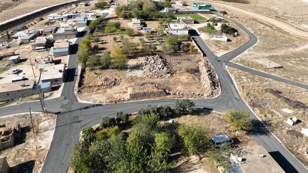 BAŞKAN ÖZYAVUZ ASFALT YOLLAR KÜTÜKLÜ MAHALLEMİZE HAYIRLI OLSUN