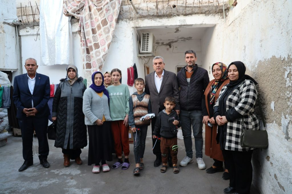 BAŞKAN BEYAZGÜL’DEN SURUÇ’TA EV ZİYARETLERİ