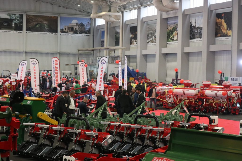 TARIM FUARI ZİYARETÇİLERİNİ AĞIRLAMAYA DEVAM EDİYOR