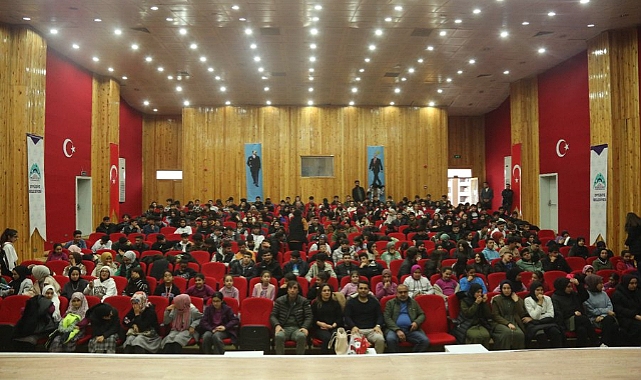 Eyyübiye Gençliği Tiyatroya Büyük İlgi Gösterdi