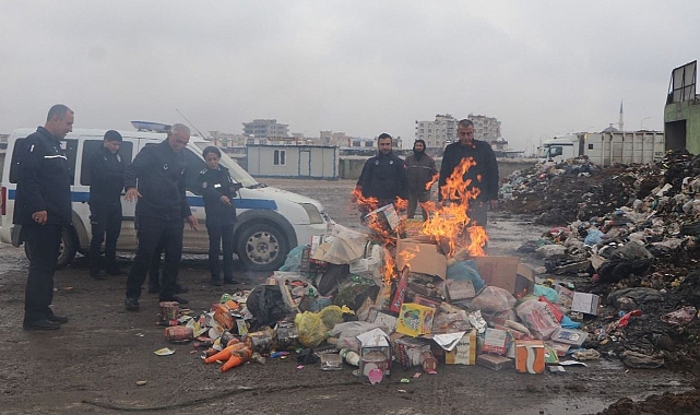 Urfa’nın ilçesinde tek tek toplayıp yaktılar!