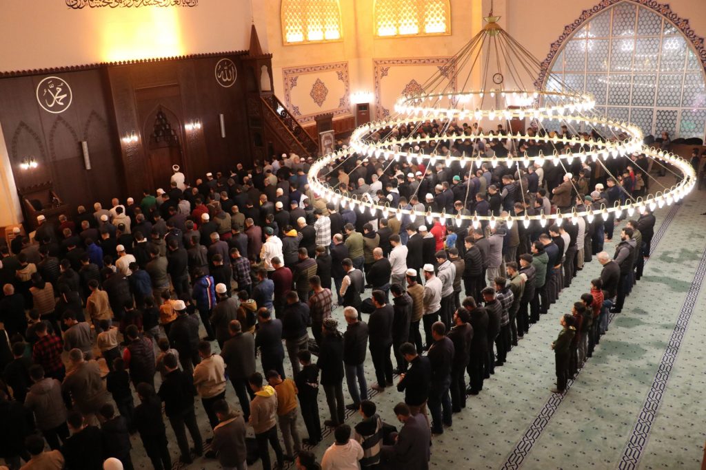 Enderun Teravihi Geleneği Haliliye’de Yaşatılıyor