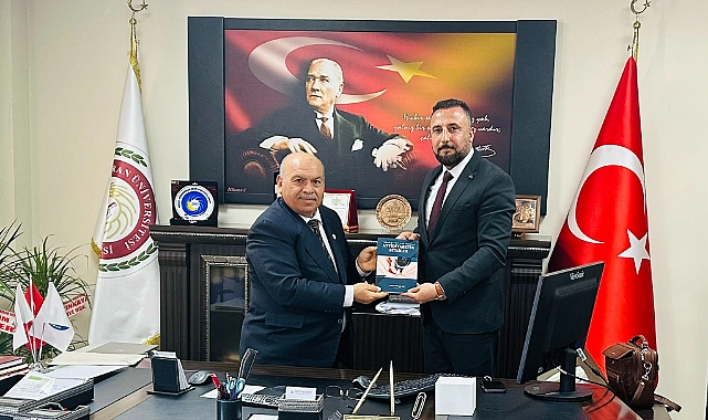 İYİ Parti Haliliye Adayı Eroğlu Harran Üniversitesi Dekanını Ziyaret Etti