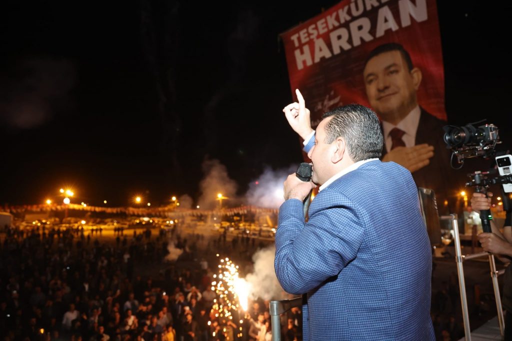 BAŞKAN ÖZYAVUZ GÜVEN TAZELEDİ