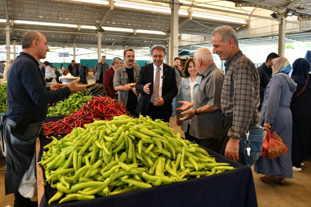 VALİ ŞILDAK, PAZAR ESNAFINI ZİYARET ETTİ