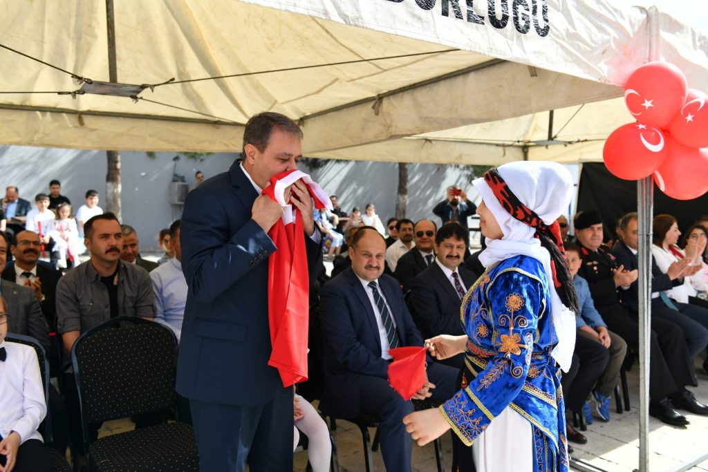 ŞANLIURFA’DA 23 NİSAN COŞKUSU