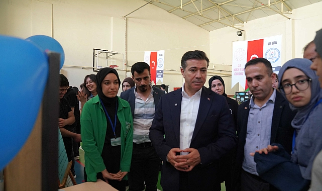 Başkan Bucak; TÜBİTAK Bilim Fuarına katıldı.