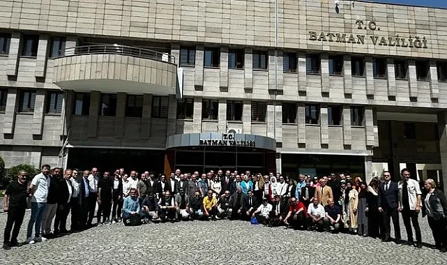 Batman Valisi Ekrem Canalp 81 ilden gelen gazetecilerle buluştu