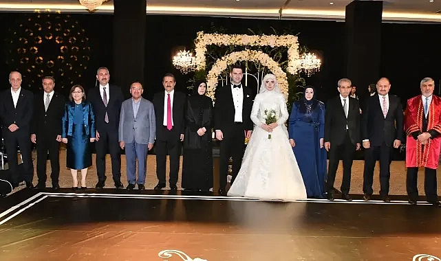 Şanlıurfa’da siyasetçileri buluşturan düğün! Çelik ile Demirkol dünür oldu!