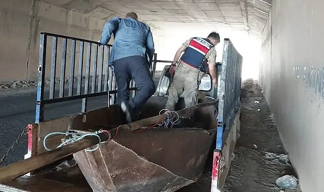 Urfa’daki aracın lastiği patlayınca gerçek ortaya çıktı!