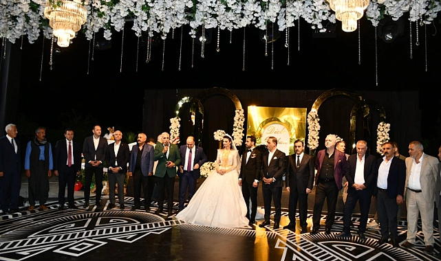 Yıldız ve Mamir Ailesinin Mutlu Günü