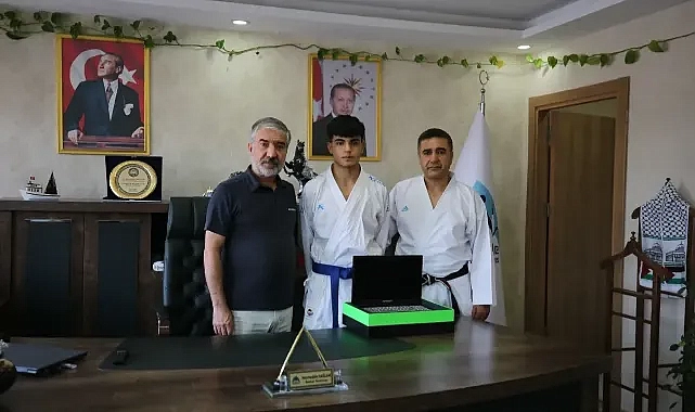 Eyyubiye Belediyesi’nden başarılı Sporcuya ödül