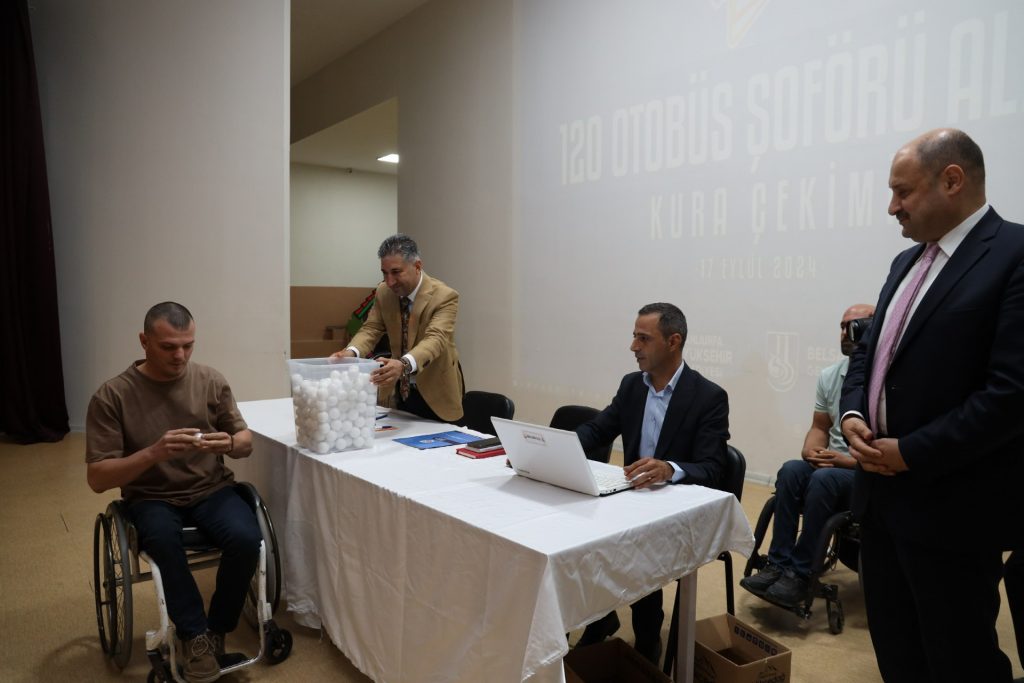 Büyükşehir Belediyesi BELSAN’A 121 şoförü noter kurasıyla aldı