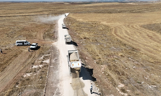 Büyükşehir, Bozova Kırsalında Farklı Noktalarda Çalışıyor