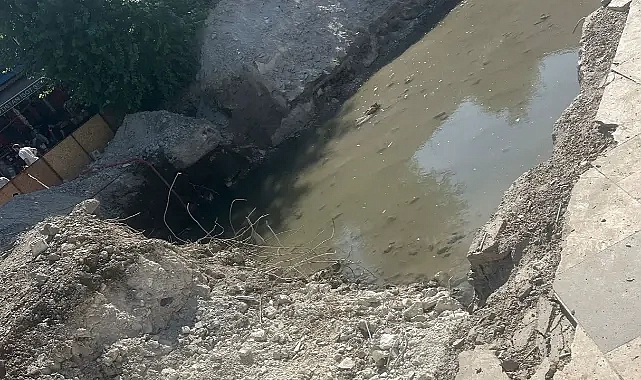 Haşimiye Meydan Projesinin temelinde su çıktı!