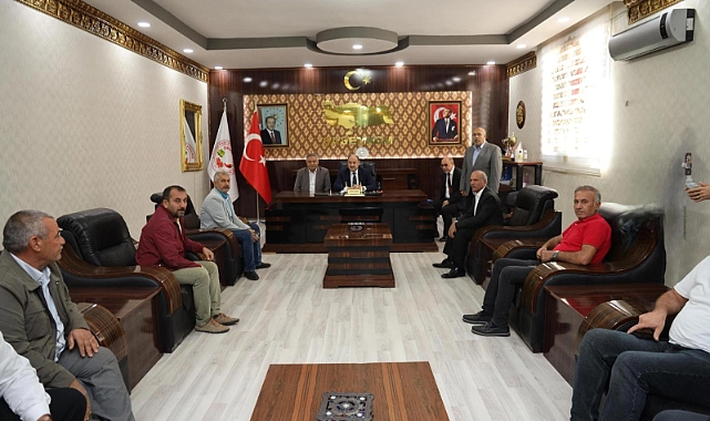 Başkan Gülpınar Esnafla Bı̇r Araya Geldı̇