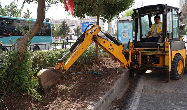 Büyükşehir Belediyesi’nden Yeşil Alanlara Bakım Seferberliği