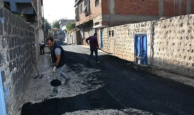 Siverek Belediyesi sıcak asfalt çalışmalarını hız kesmeden sürdürüyor