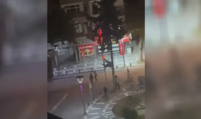 Urfa’da çocuklar esnafın camını kırdı!