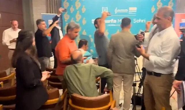 Urfa’daki basın mensupları depreme yakalandı!