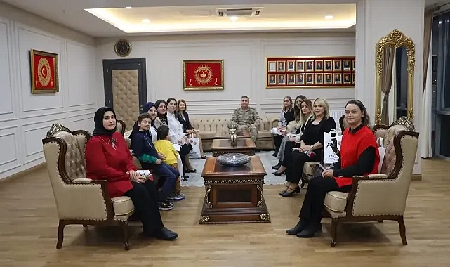 Tuğgeneral Mücahit Avkıran’dan Anlamlı Öğretmenler Günü Kutlaması