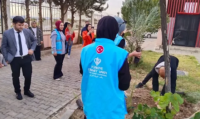 Urfa’nın ilçesinde ağaçlandırma etkinliği