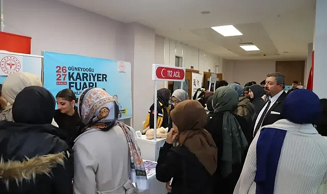 Güneydoğu Kariyer Fuarında Sağlık çalışanları mesleklerini tanıttılar