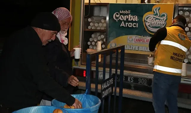 Haliliye Belediyesi’nin 3 noktada sıcak çorba ikramı başladı!