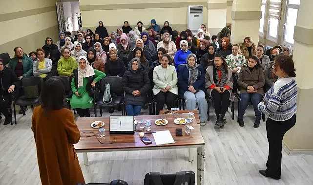 Siverek’te anne ve anne adaylarına belediyeden seminer
